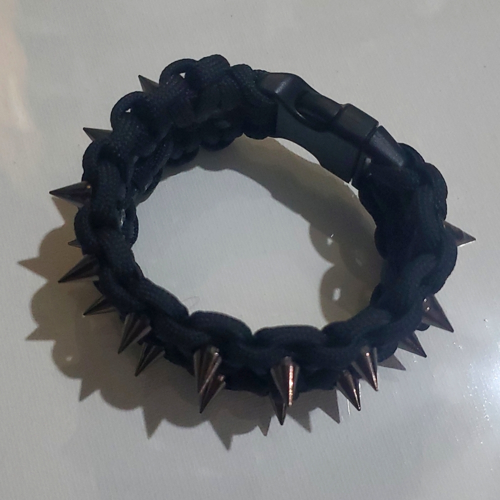 Paracord custom bracelet